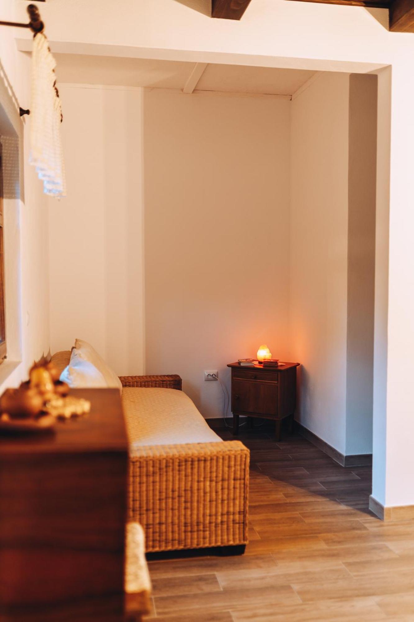 Kacor Guesthouse Gyimesfelsőlok Kültér fotó